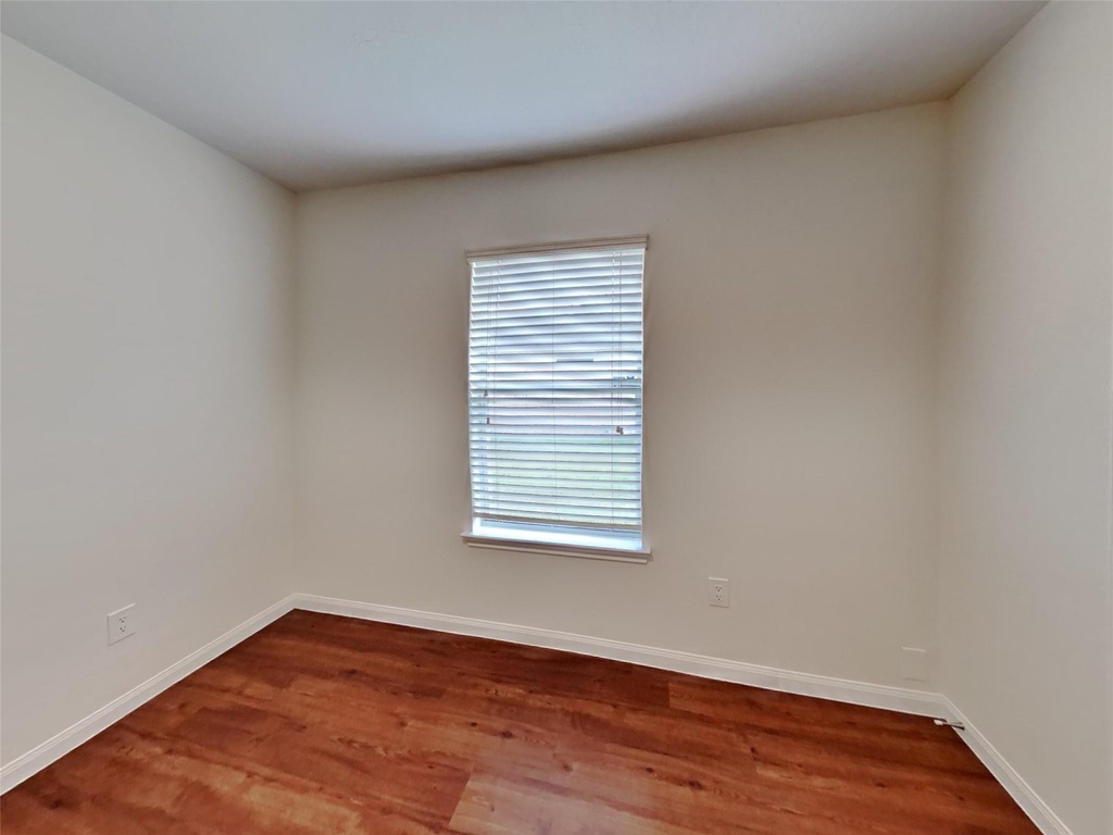 3906 Hawthorne Glen Court - Photo 9