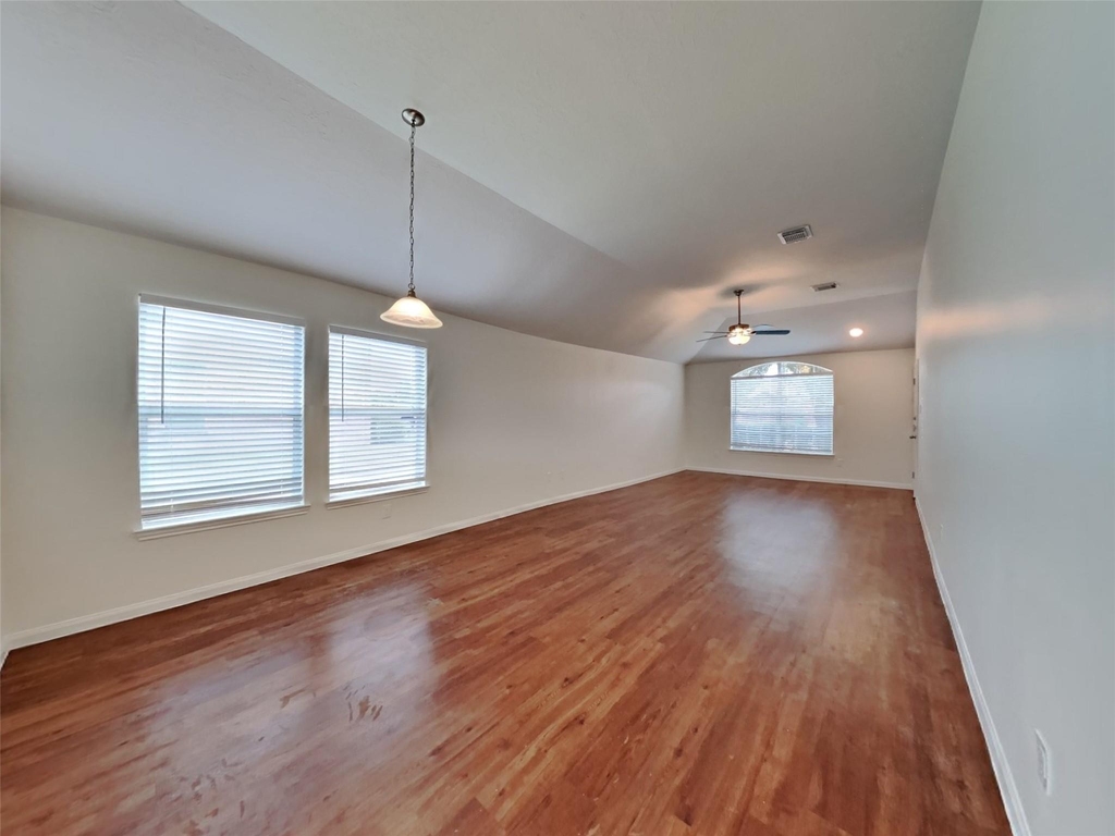 3906 Hawthorne Glen Court - Photo 4
