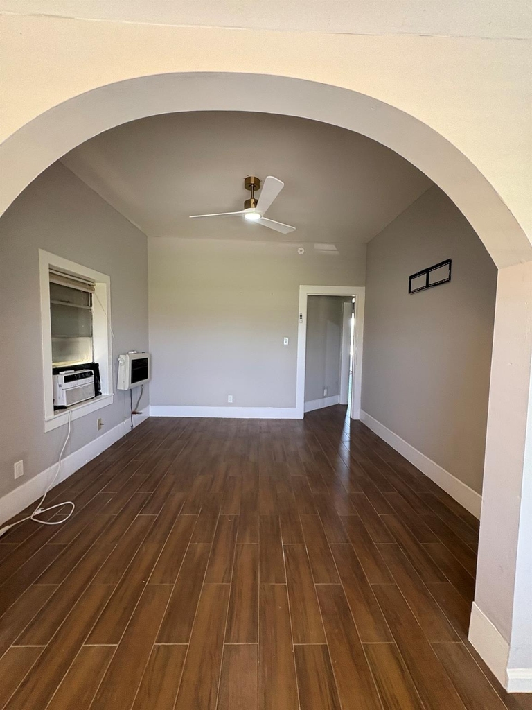 1213 28th St - Photo 5