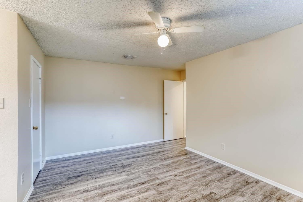 22006 Castle Springs Drive - Photo 12