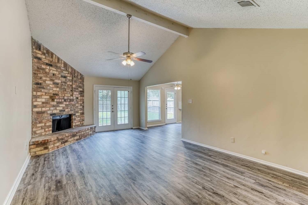 22006 Castle Springs Drive - Photo 2