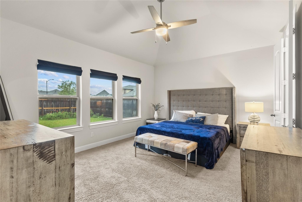 6027 Thief River Falls Drive - Photo 11
