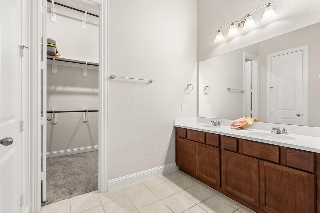 6027 Thief River Falls Drive - Photo 18