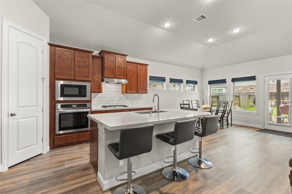 6027 Thief River Falls Drive - Photo 5