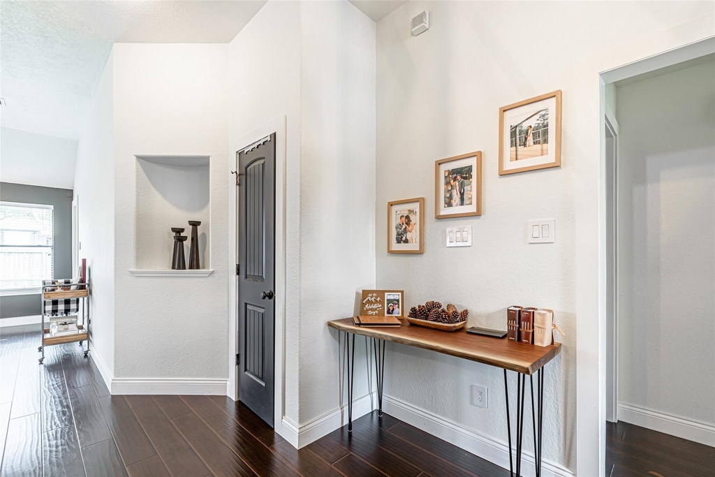 7519 Stonesfield Place - Photo 2