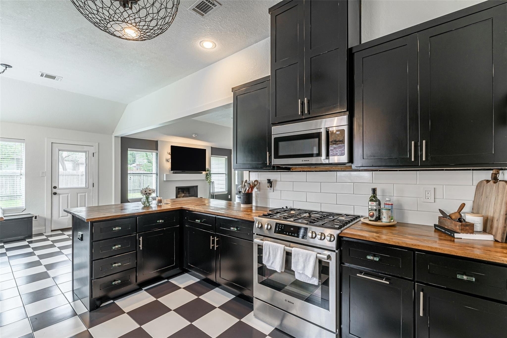 7519 Stonesfield Place - Photo 13