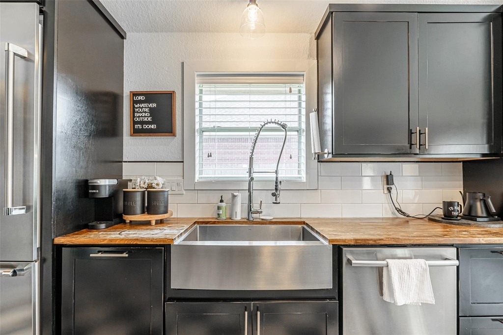 7519 Stonesfield Place - Photo 16