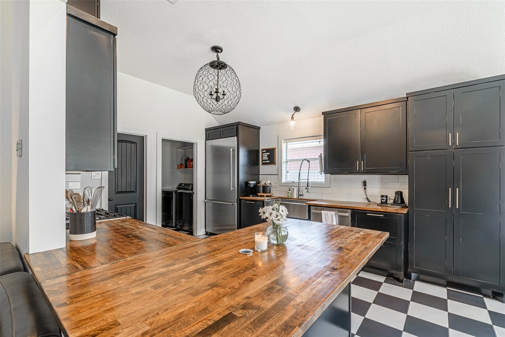7519 Stonesfield Place - Photo 10