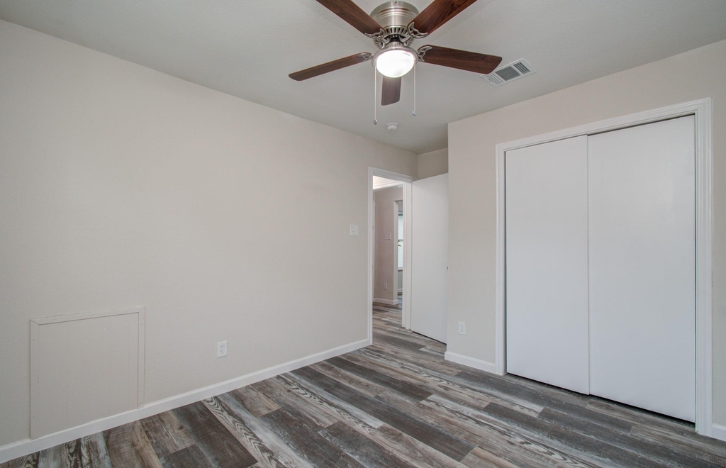 9406 Autauga Street - Photo 21