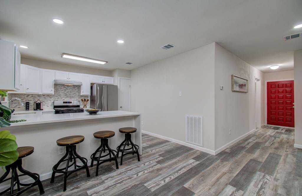 9406 Autauga Street - Photo 11