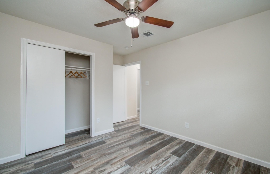 9406 Autauga Street - Photo 18