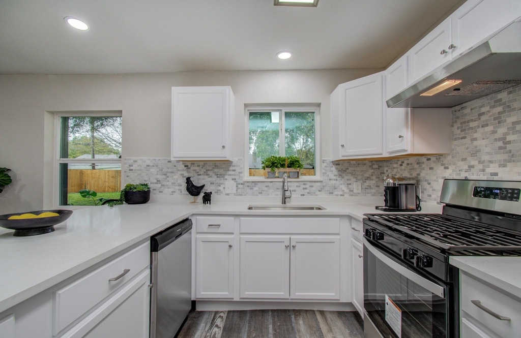 9406 Autauga Street - Photo 13