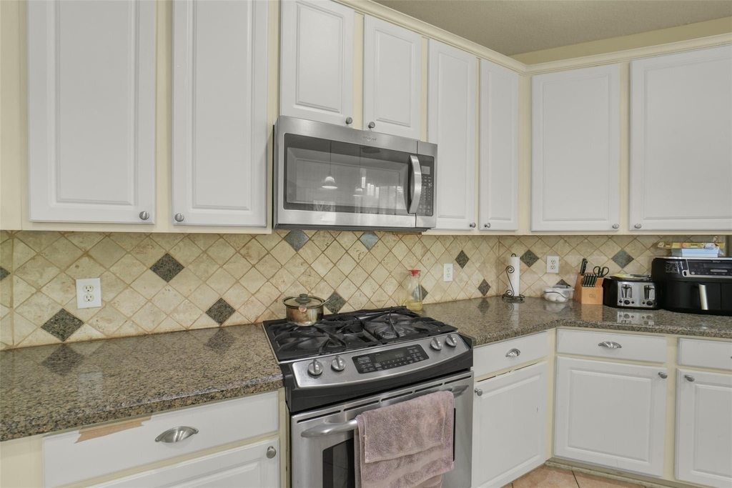 22554 Bristolwood Court - Photo 18