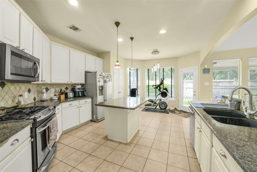 22554 Bristolwood Court - Photo 19