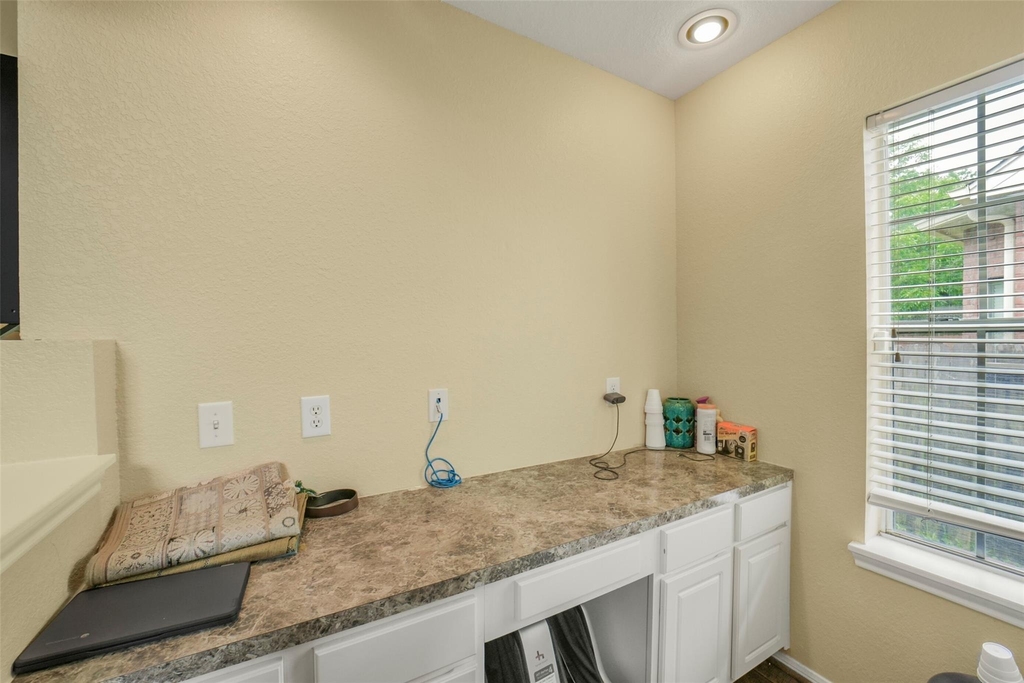 22554 Bristolwood Court - Photo 35