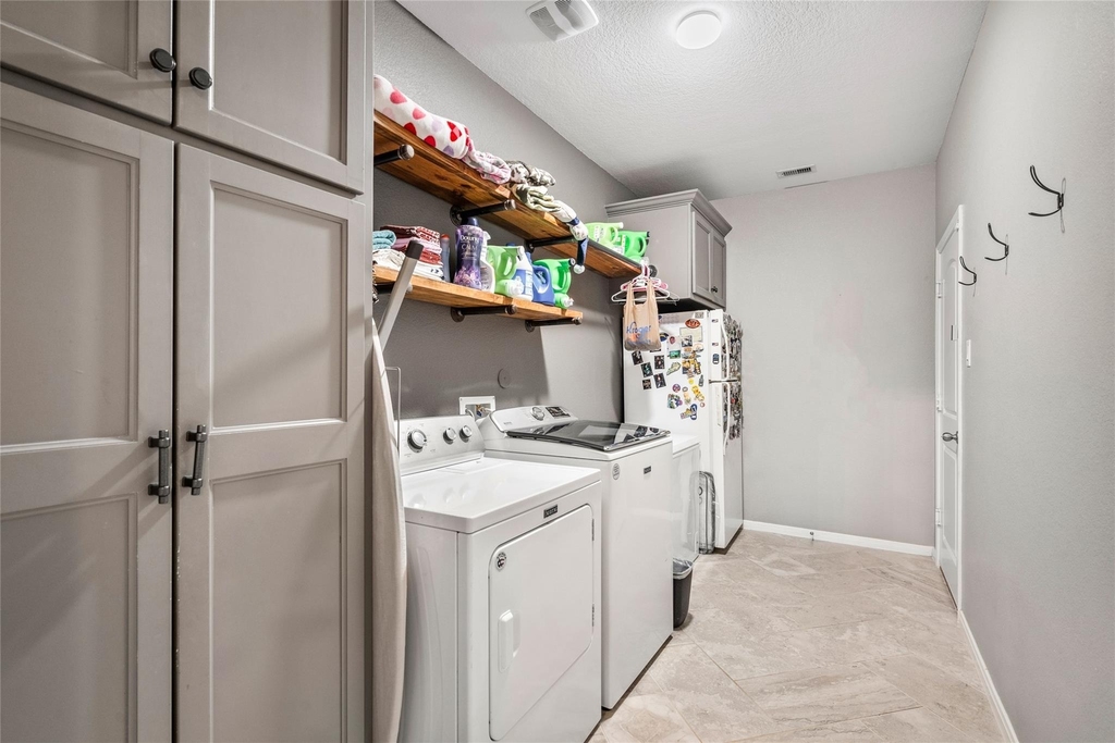 14104 N Crater Lake Court - Photo 19