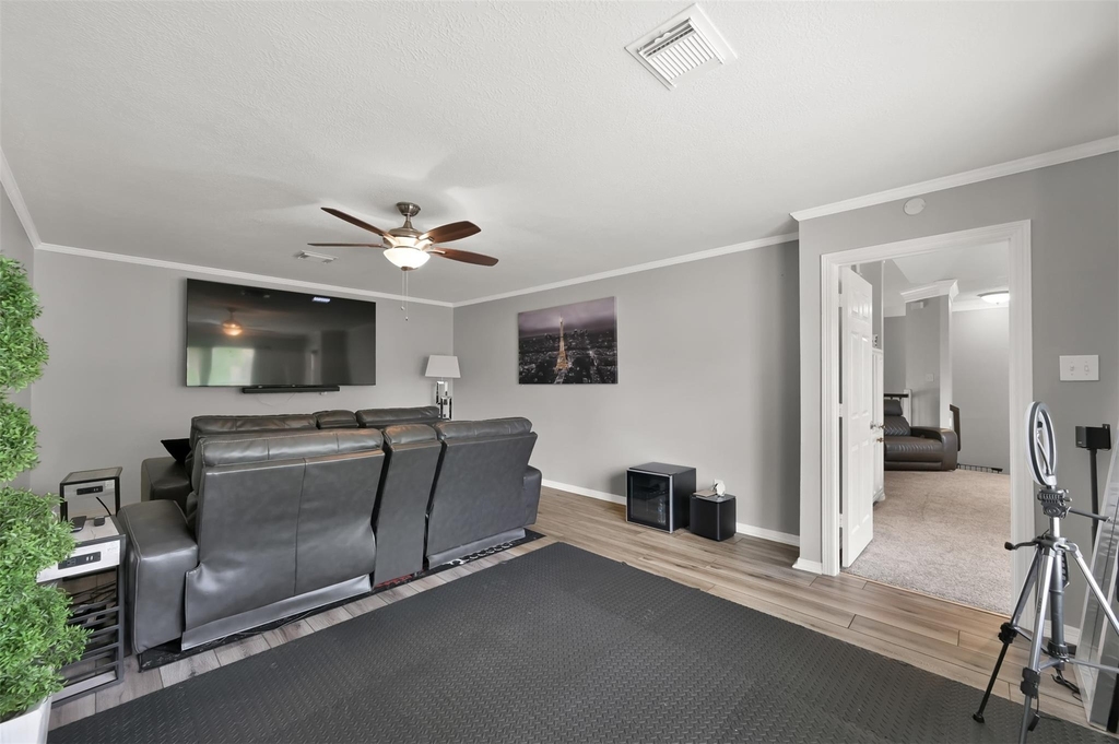 9706 Chipstead Court - Photo 37