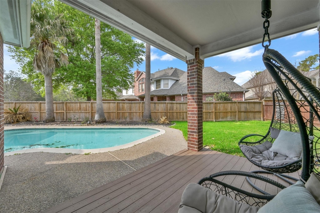 9706 Chipstead Court - Photo 39