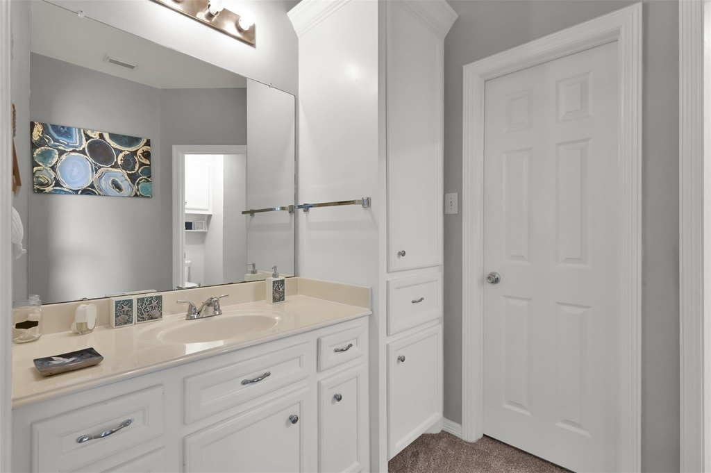 9706 Chipstead Court - Photo 32