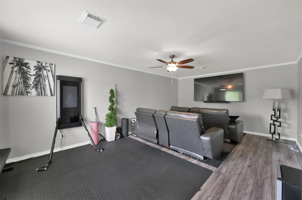 9706 Chipstead Court - Photo 38
