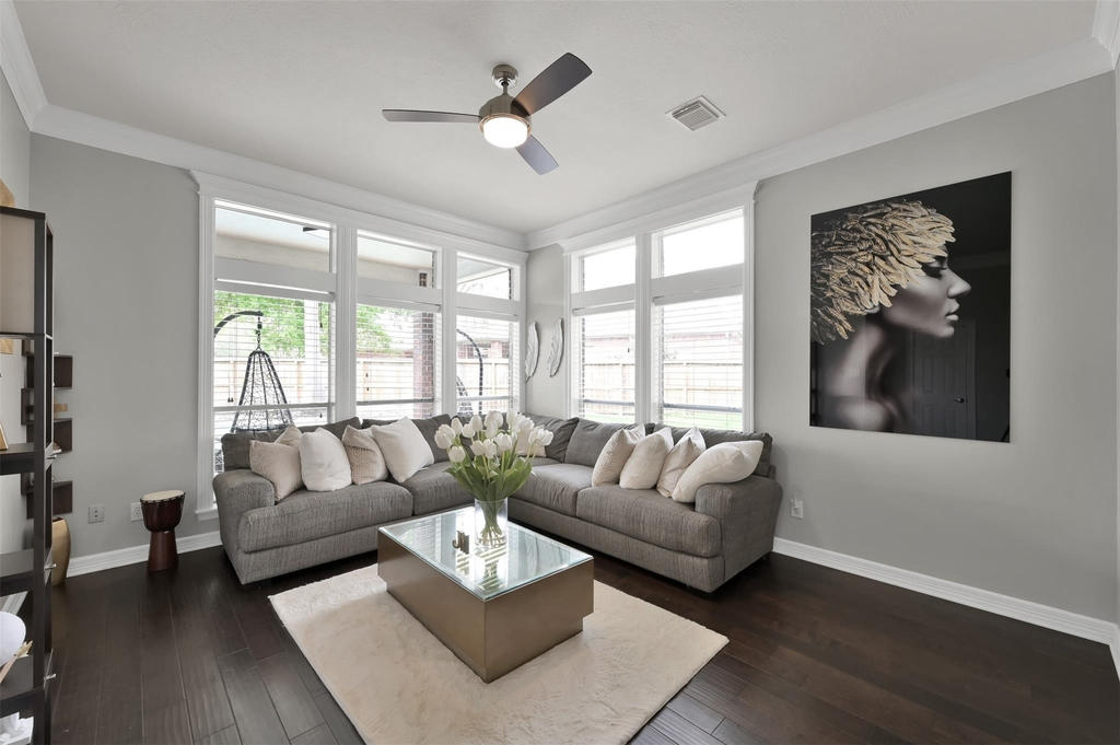 9706 Chipstead Court - Photo 10