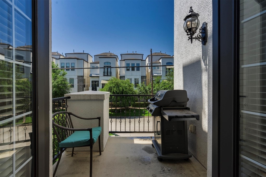 1716 Edwards Street - Photo 17