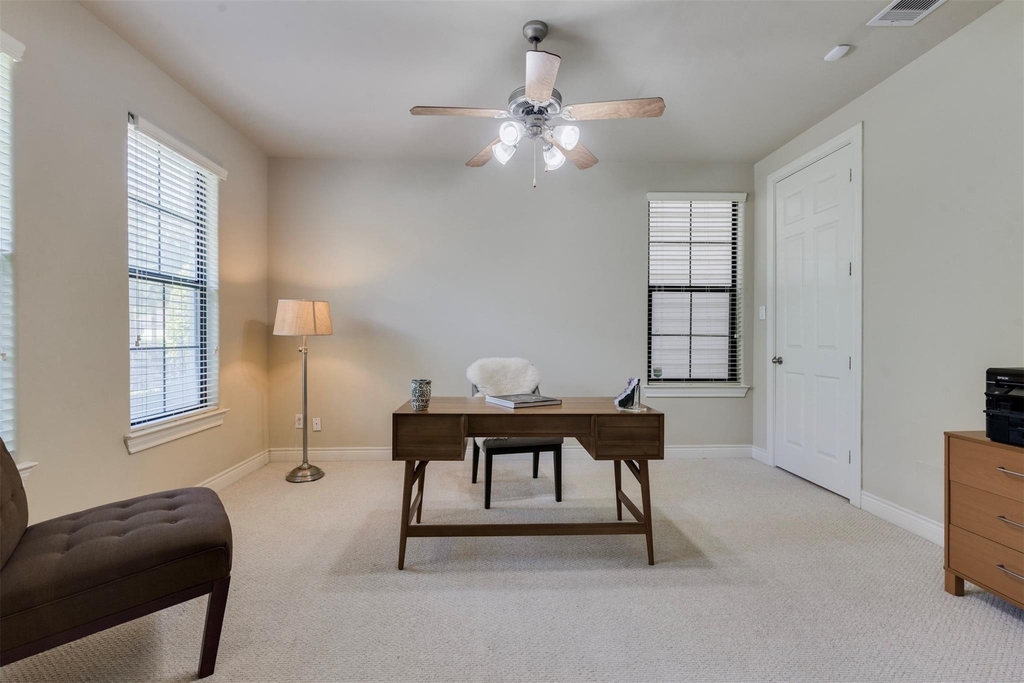 1716 Edwards Street - Photo 4