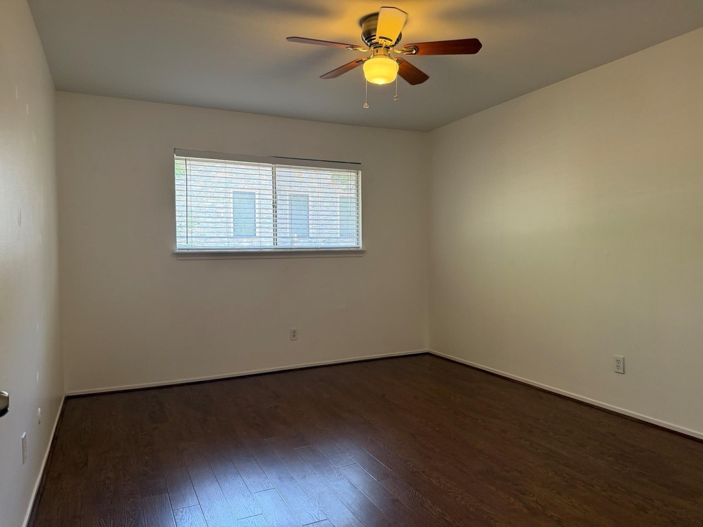 12925 Trail Hollow Drive - Photo 18