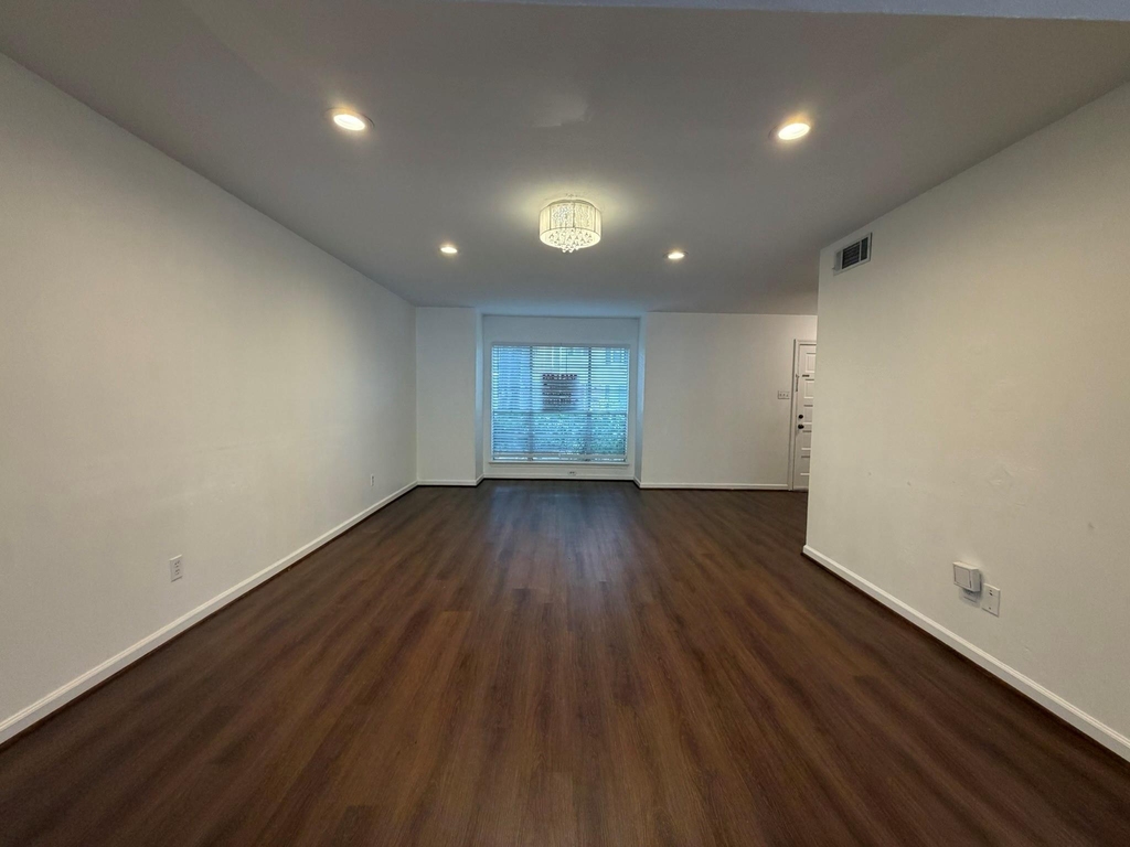 12925 Trail Hollow Drive - Photo 4