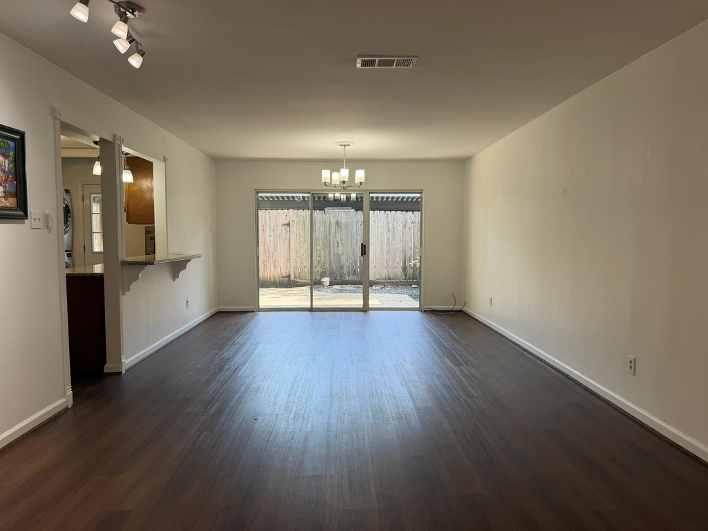 12925 Trail Hollow Drive - Photo 5