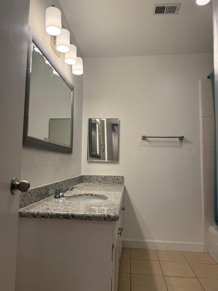 12925 Trail Hollow Drive - Photo 16