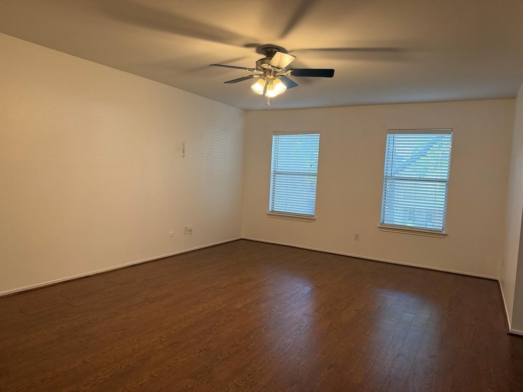 12925 Trail Hollow Drive - Photo 14