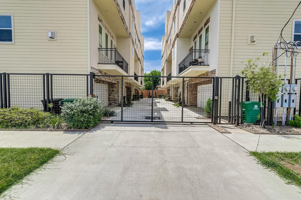 1615 Shearn Street - Photo 0