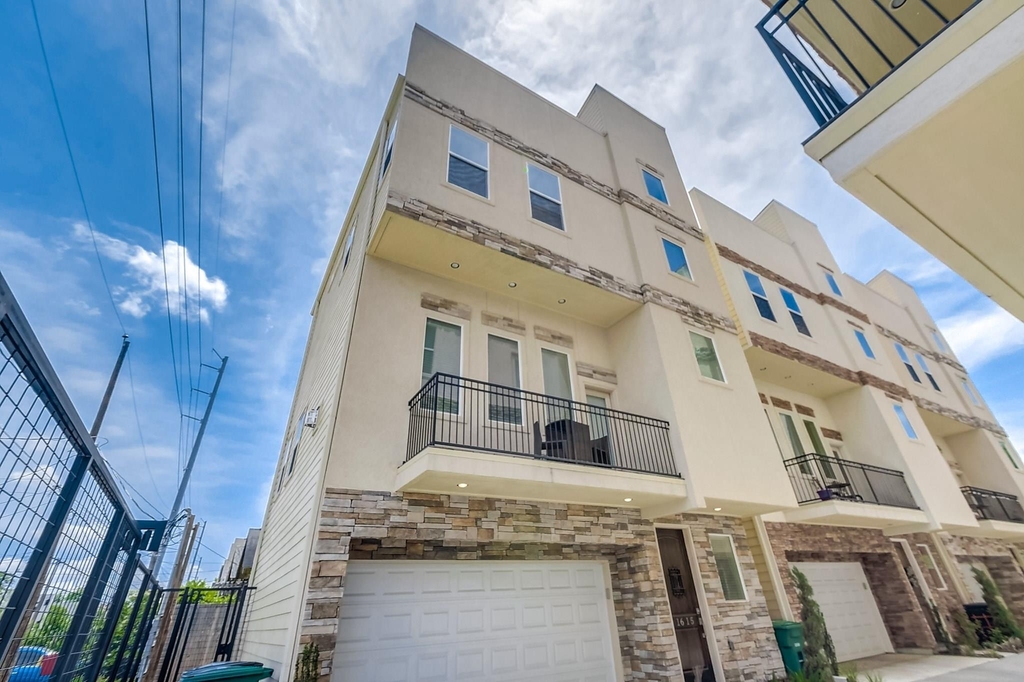 1615 Shearn Street - Photo 1