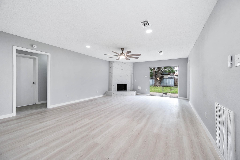 3610 Brier Gardens Drive - Photo 9