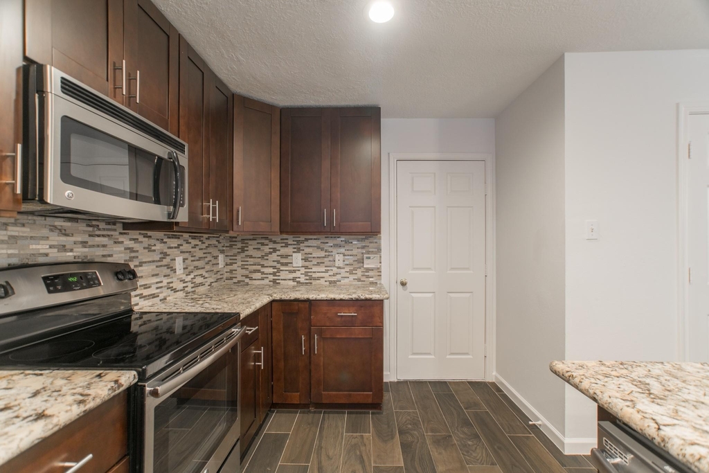 226 Blushwood Place - Photo 11