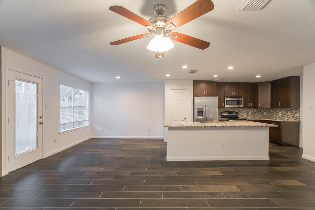 226 Blushwood Place - Photo 15