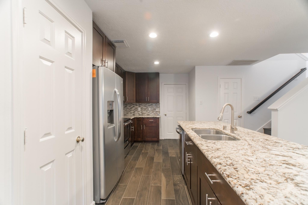 226 Blushwood Place - Photo 10