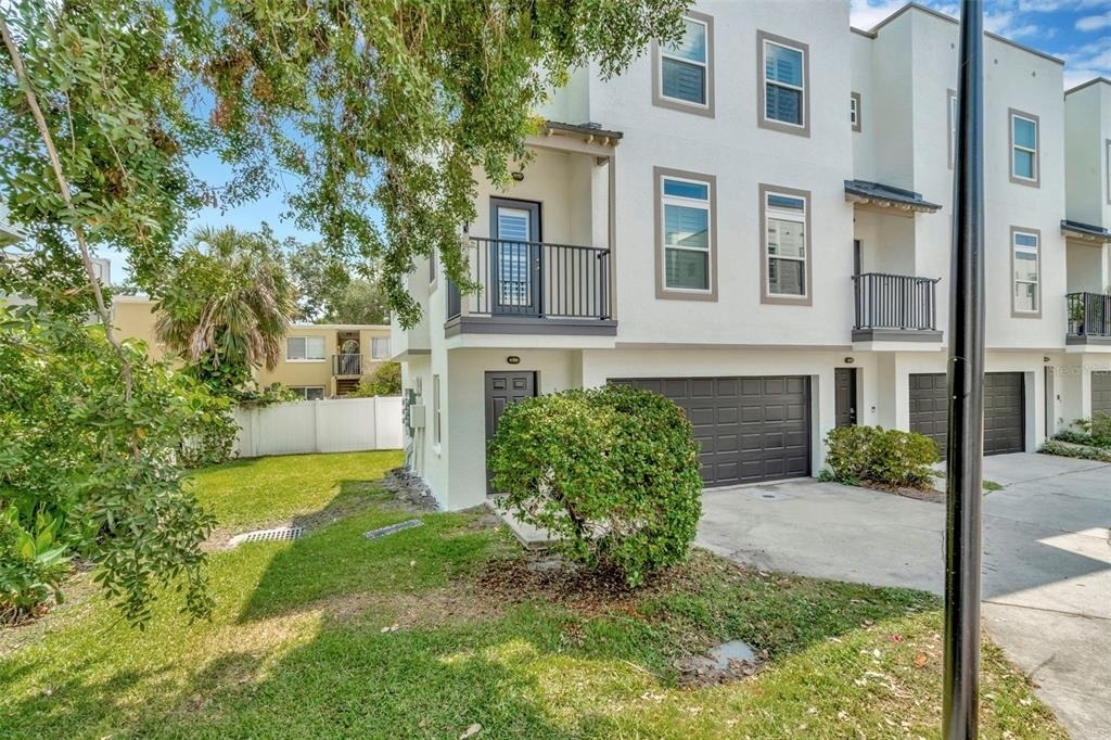 3213 Marcellus Circle - Photo 2