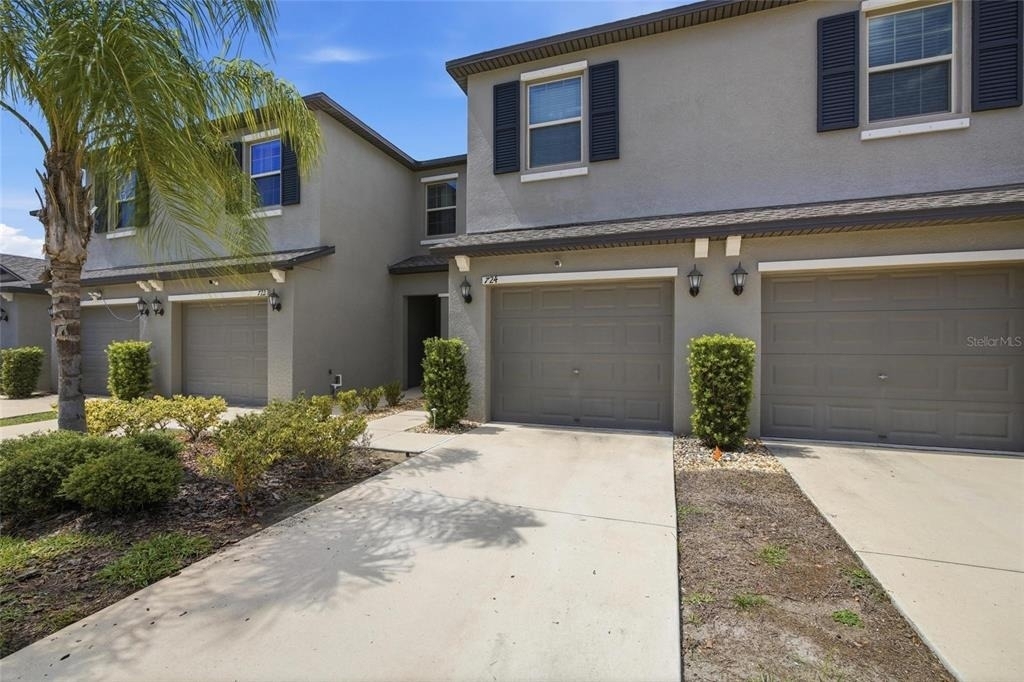 724 Royal Empress Drive - Photo 1