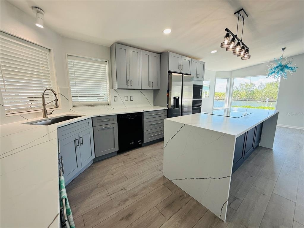 4851 W Gandy Boulevard - Photo 15