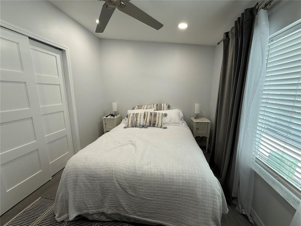 4851 W Gandy Boulevard - Photo 22