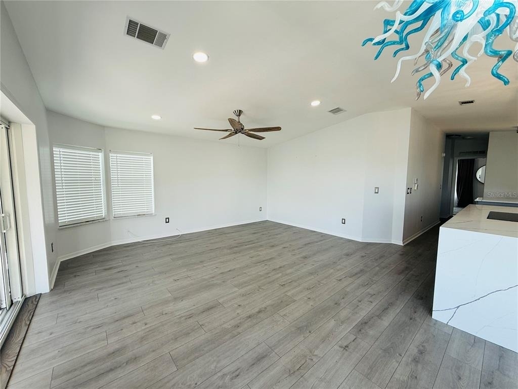 4851 W Gandy Boulevard - Photo 8