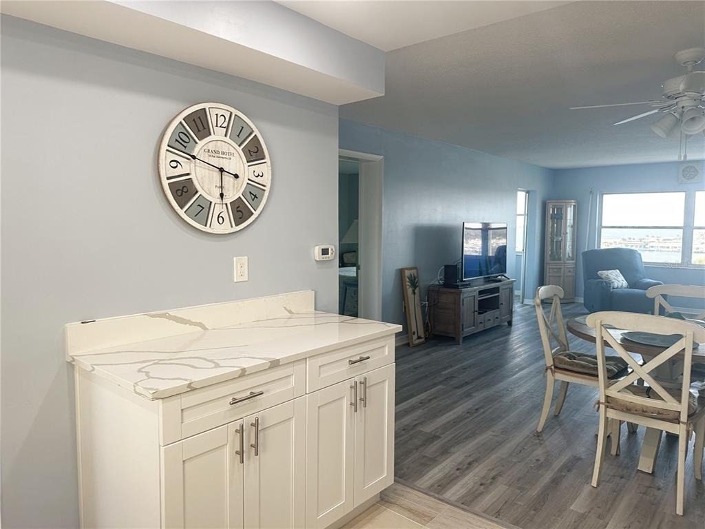 4725 Cove Circle - Photo 2