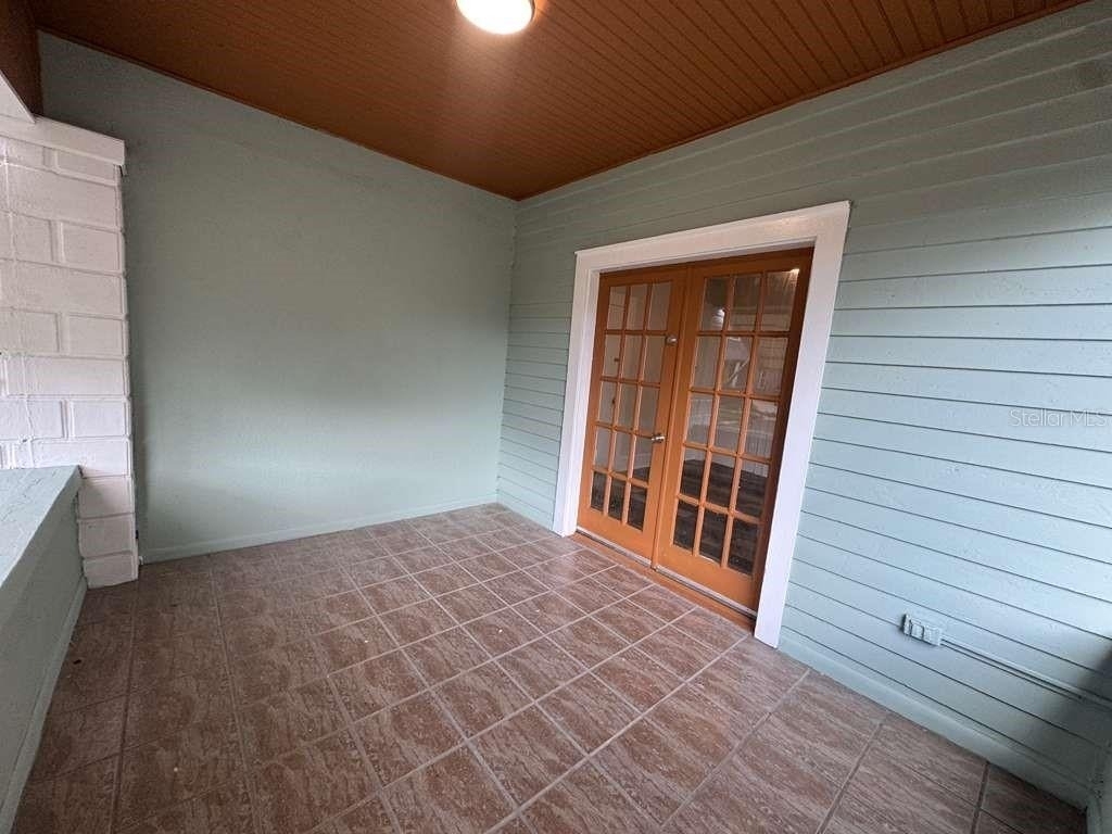 824 6th Street N - Photo 19