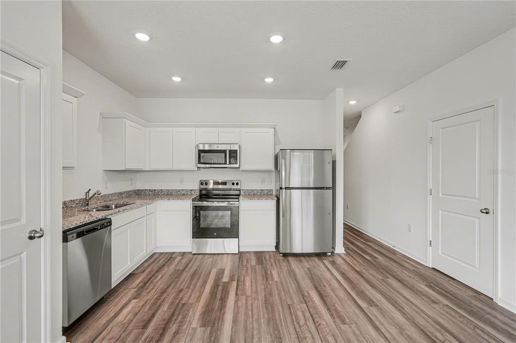 11890 Sylvia Street - Photo 6
