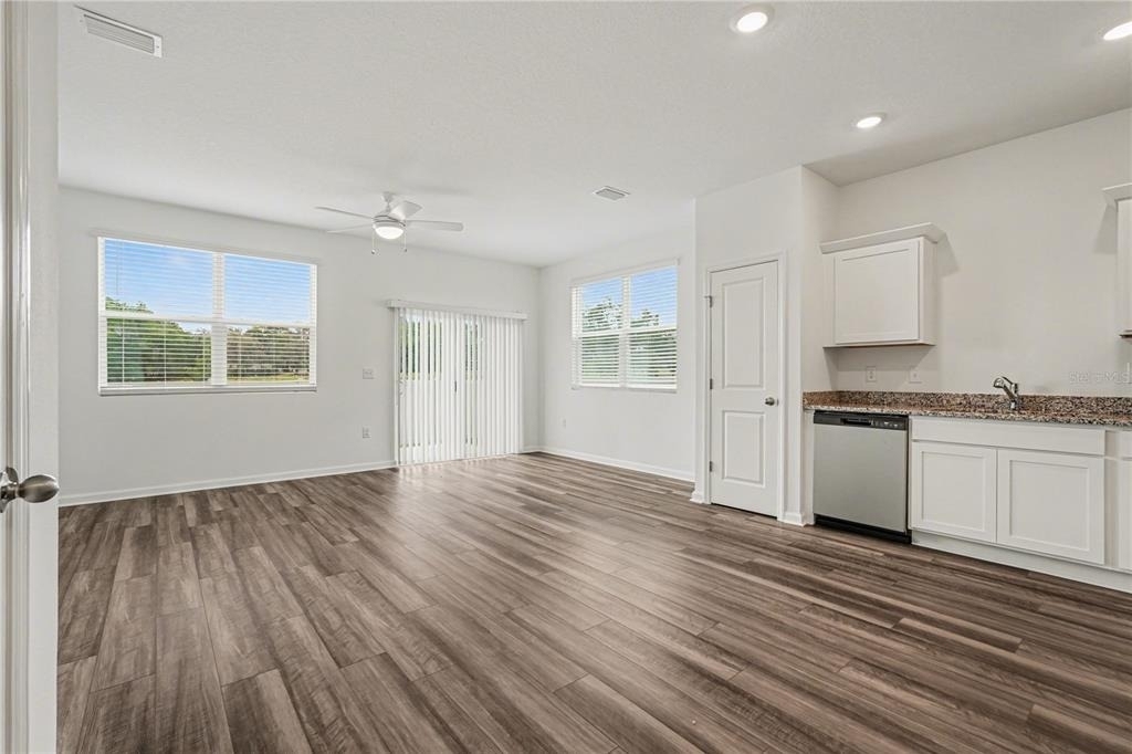 11890 Sylvia Street - Photo 7