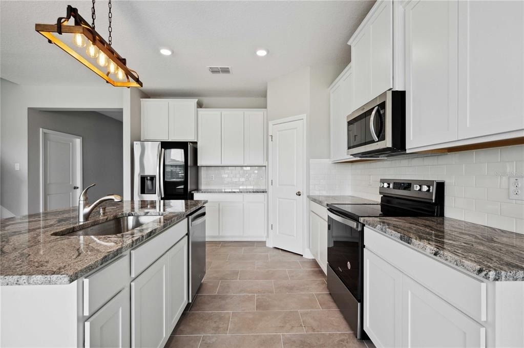 2560 Warren Acres Boulevard - Photo 8