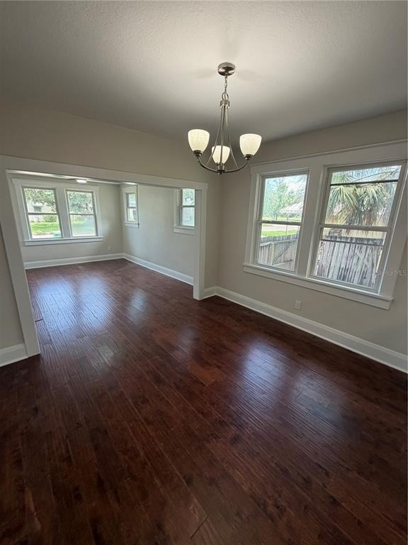 919 W Plymouth Street - Photo 2
