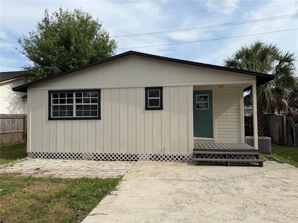 919 W Plymouth Street - Photo 18